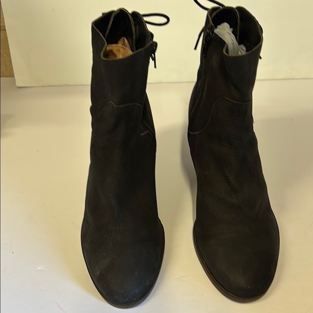 Lucky Brand Jalie Black Suede Ankle Lace Up Healed Bootie - Picture 2 of 12